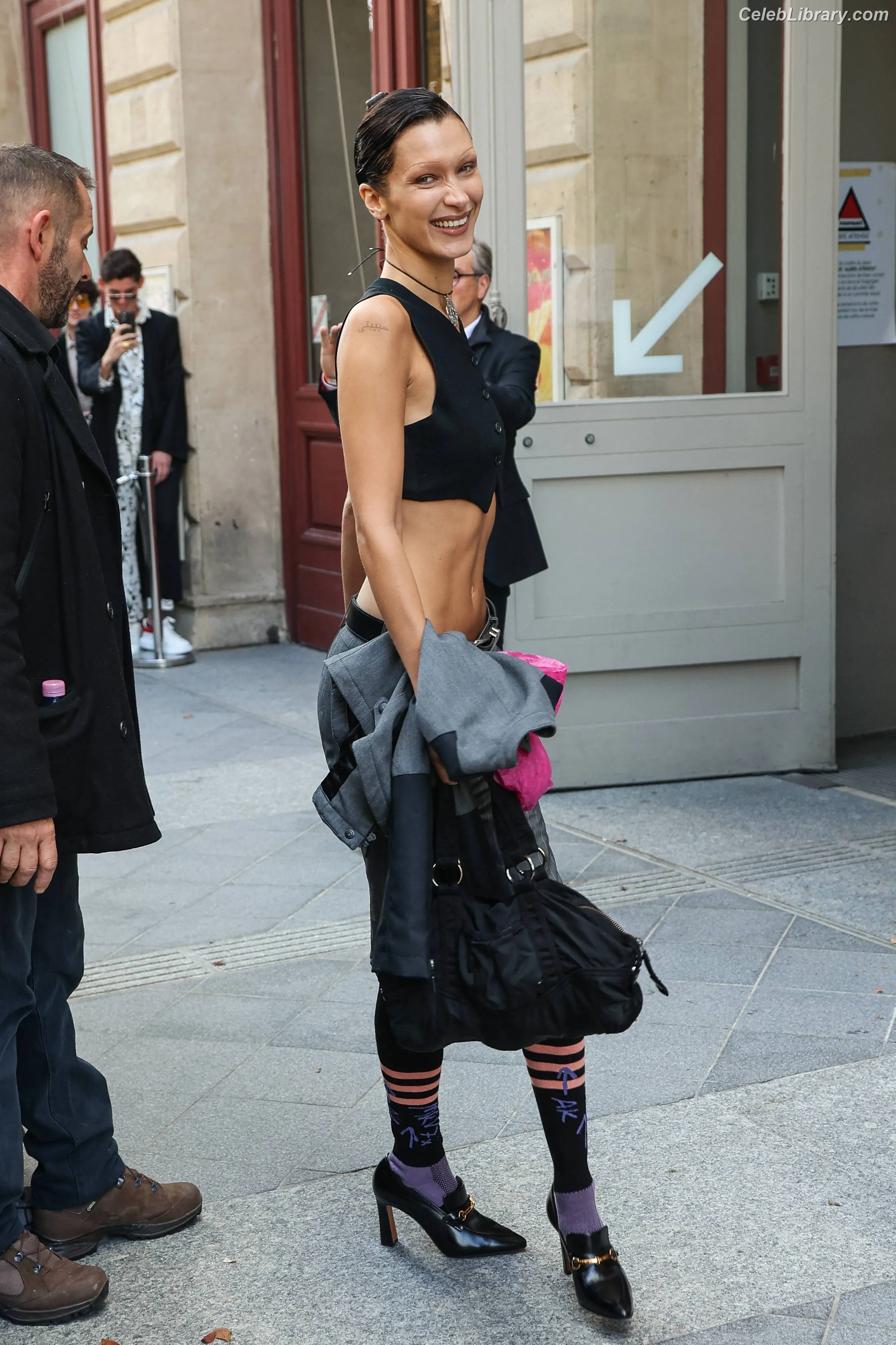 Bella Hadid photo 17 of 1888