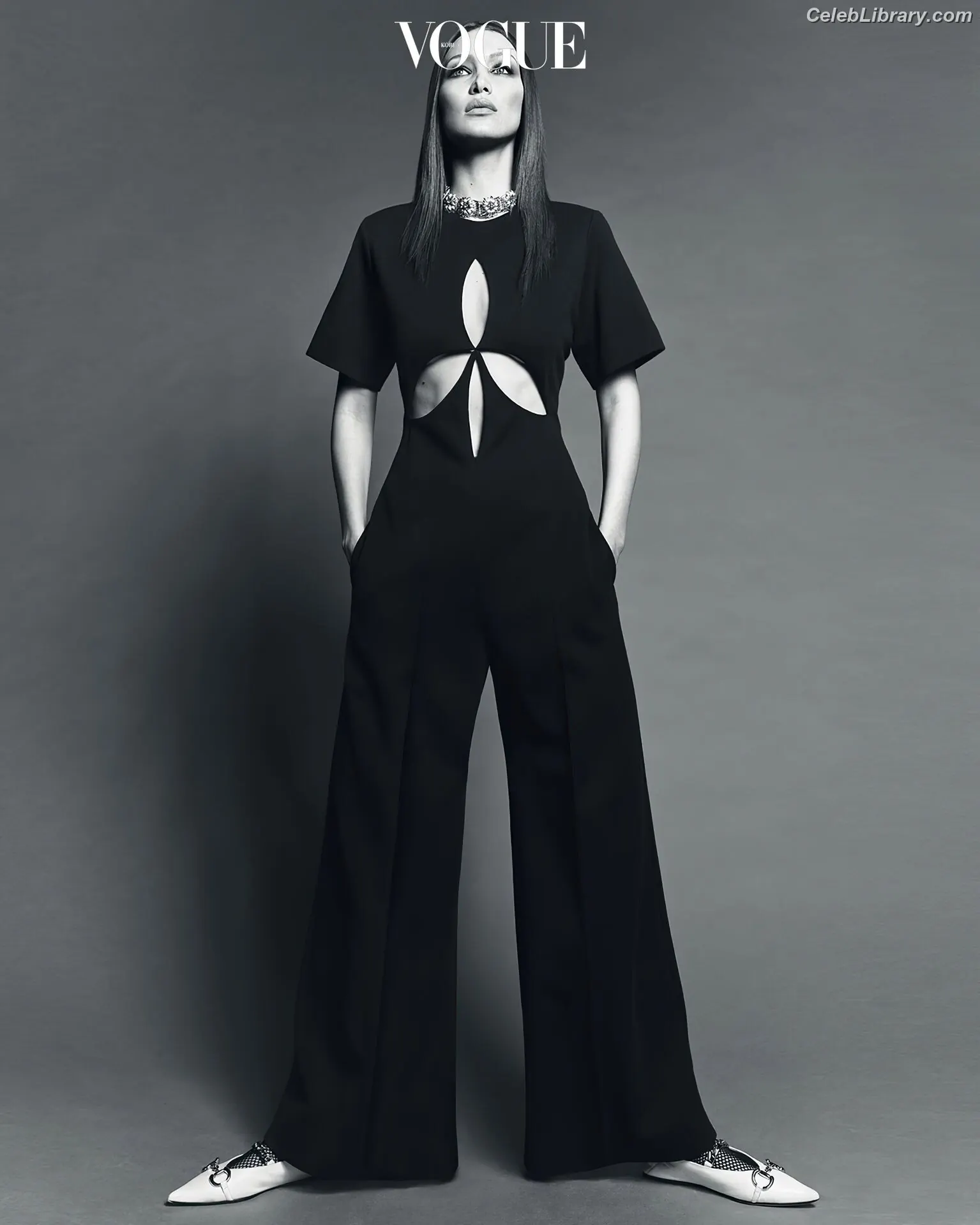 Bella Hadid photo 14 of 1888