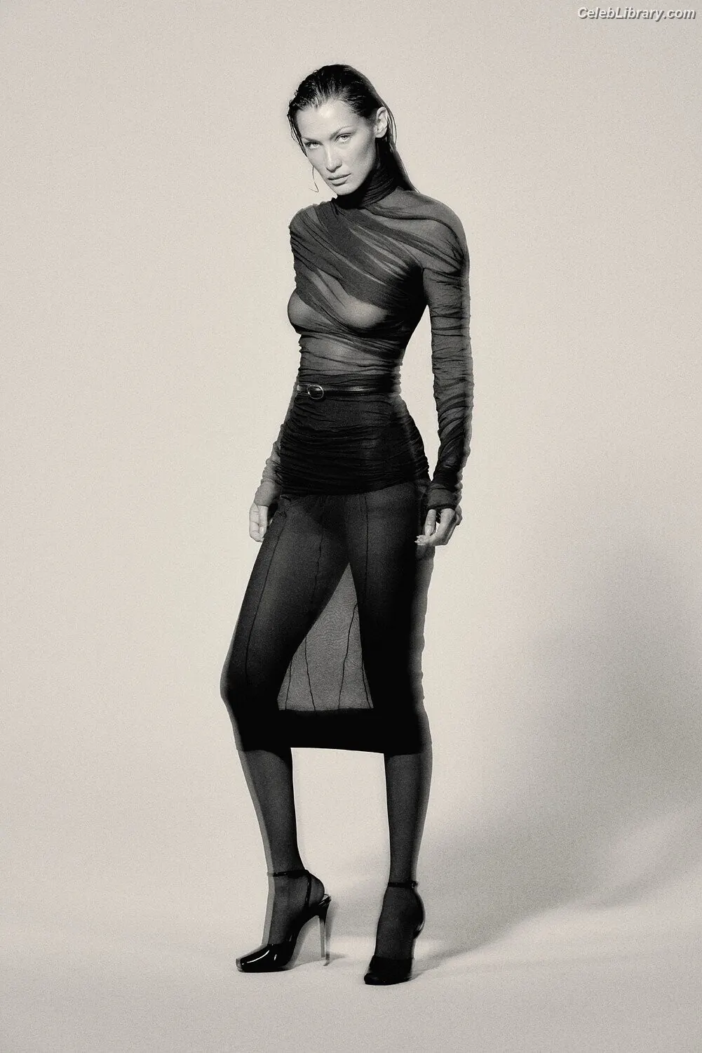 Bella Hadid photo 24 of 1888