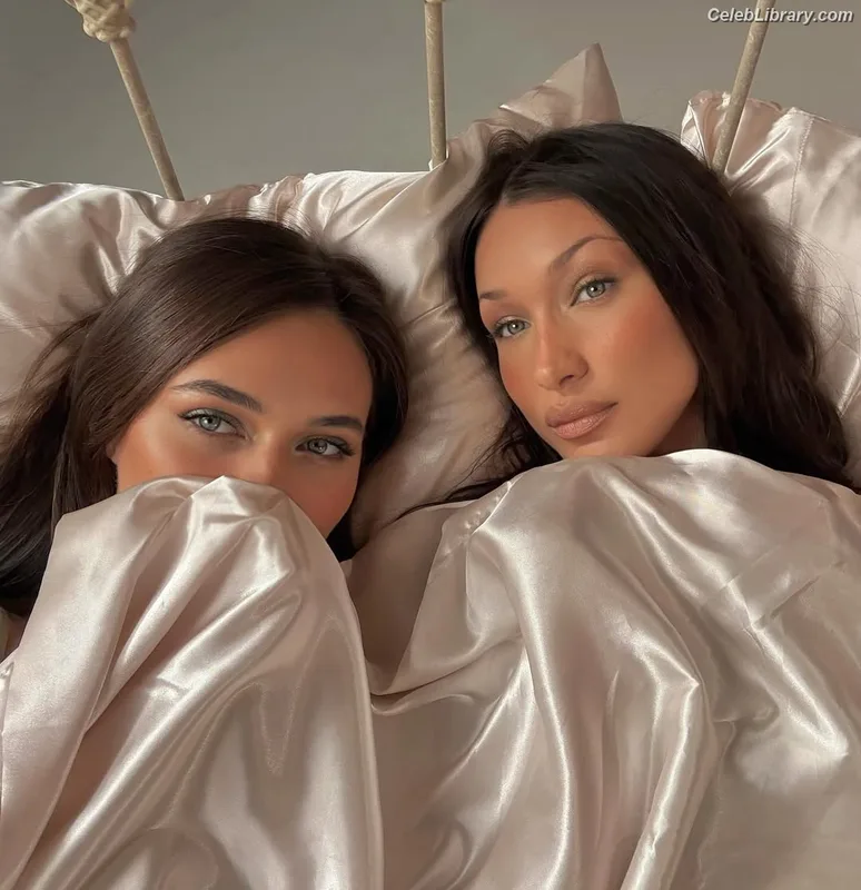 Bella Hadid photo 16 of 1874