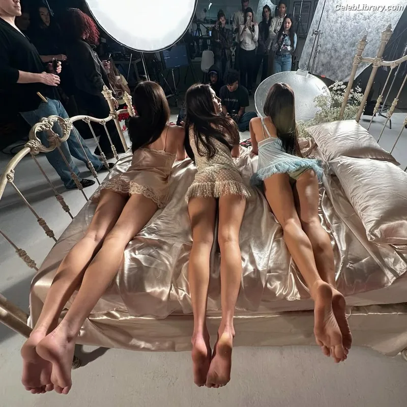 Bella Hadid photo 21 of 1874