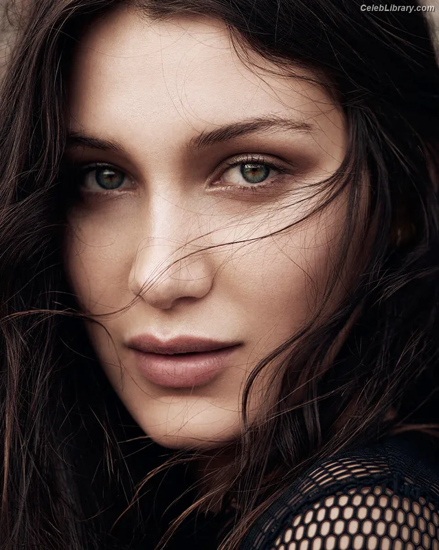 Bella Hadid photo 13 of 1874