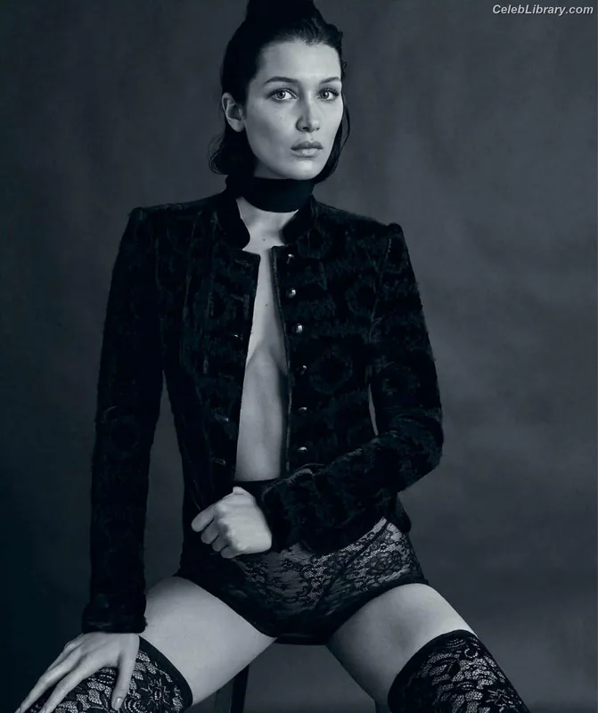 Bella Hadid photo 3 of 1874