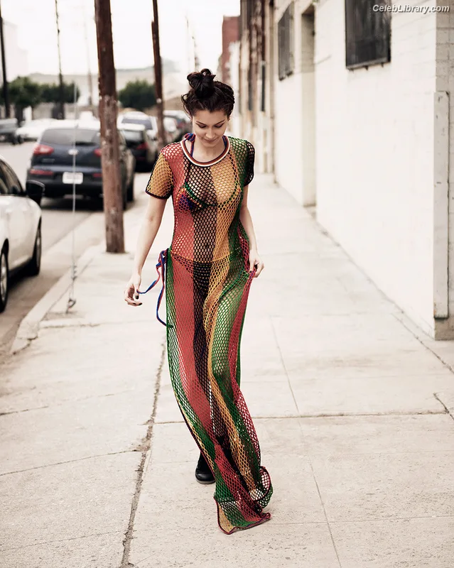 Bella Hadid photo 8 of 1874