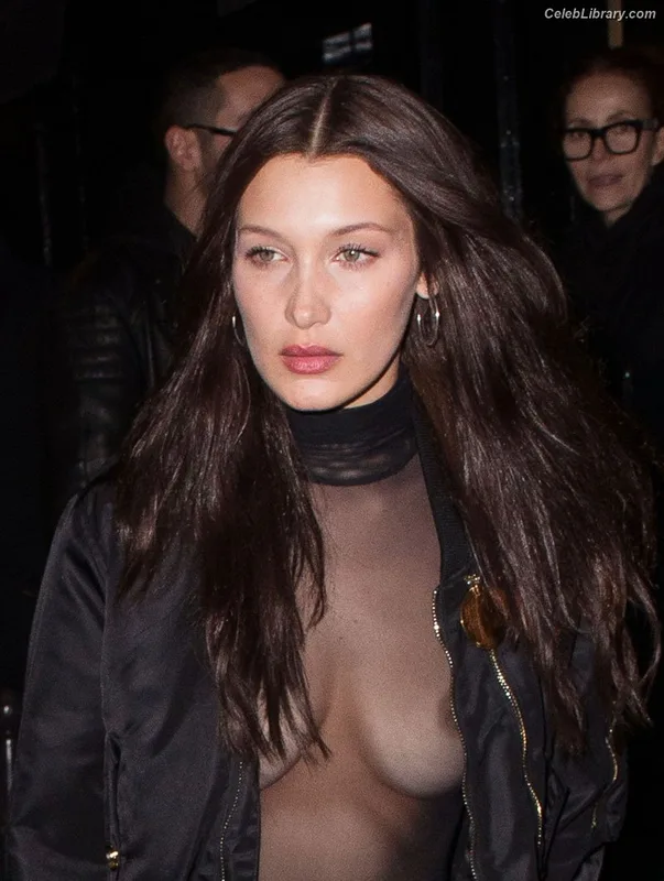 Bella Hadid photo 9 of 1874