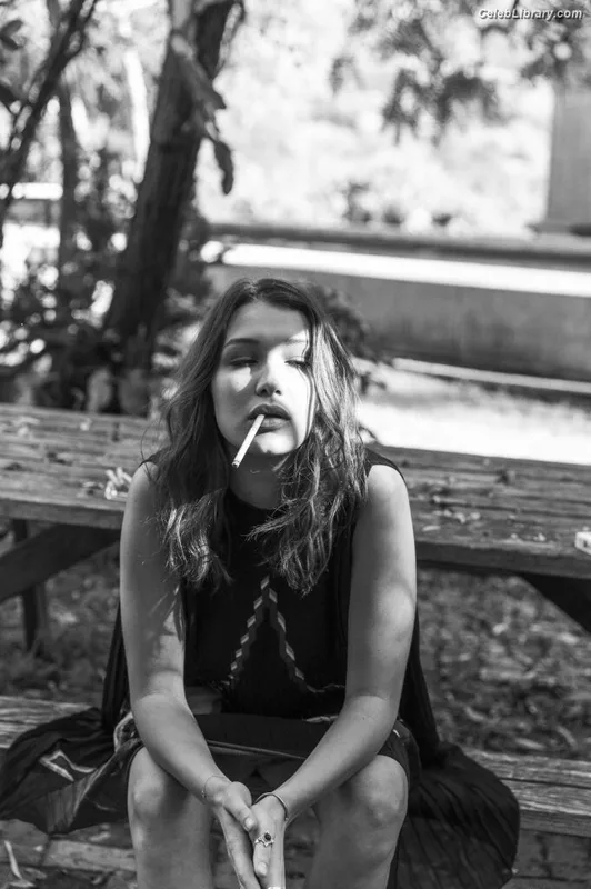 Bella Hadid photo 8 of 1874