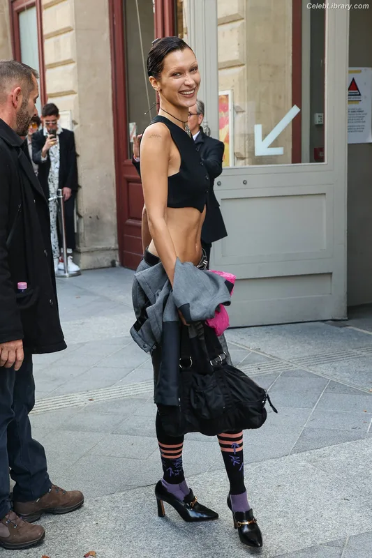 Bella Hadid photo 14 of 1874