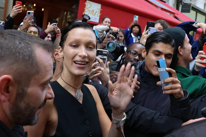 Bella Hadid photo 20 of 1874