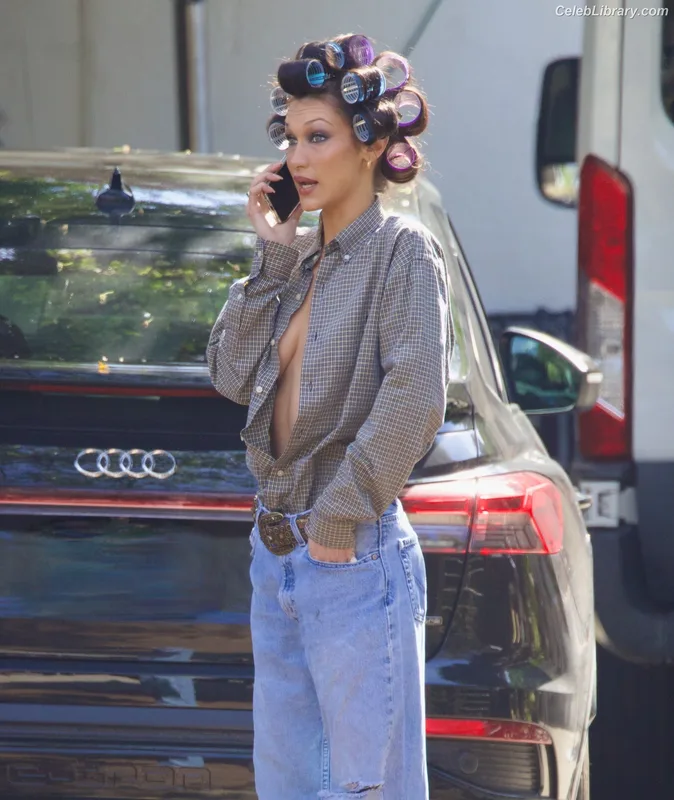 Bella Hadid photo 21 of 1874