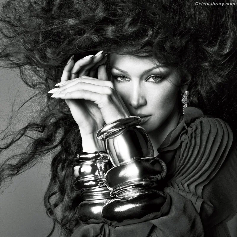 Bella Hadid photo 13 of 1874