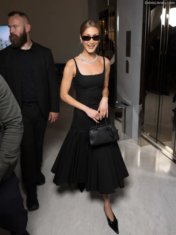 Bella Hadid photo 15 of 1874