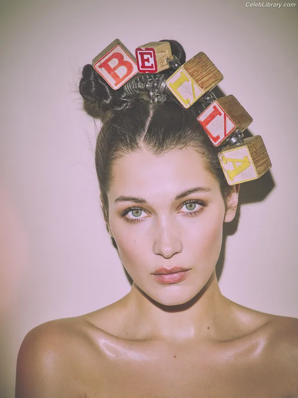 Bella Hadid photo 9 of 1874