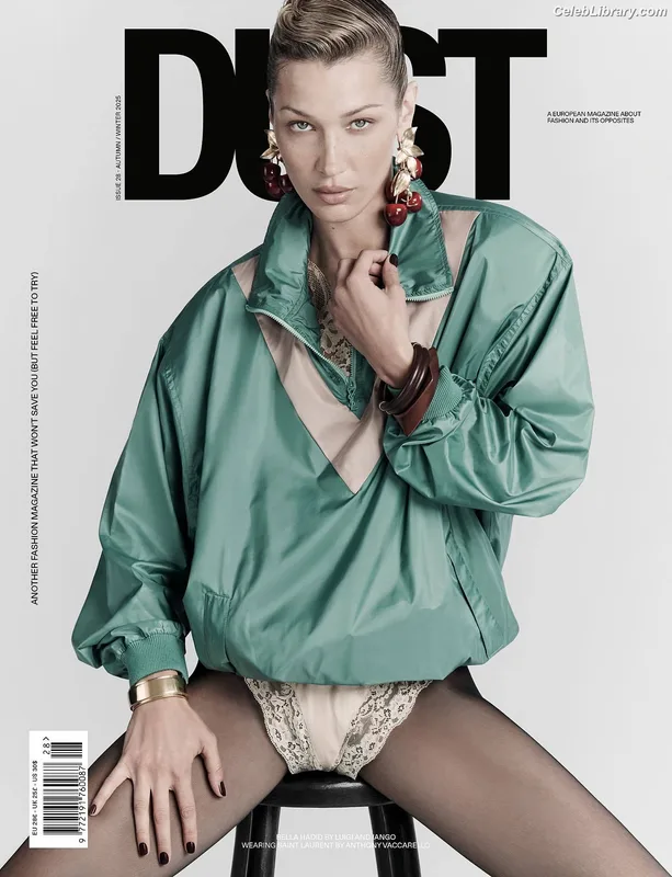 Bella Hadid photo 13 of 1874