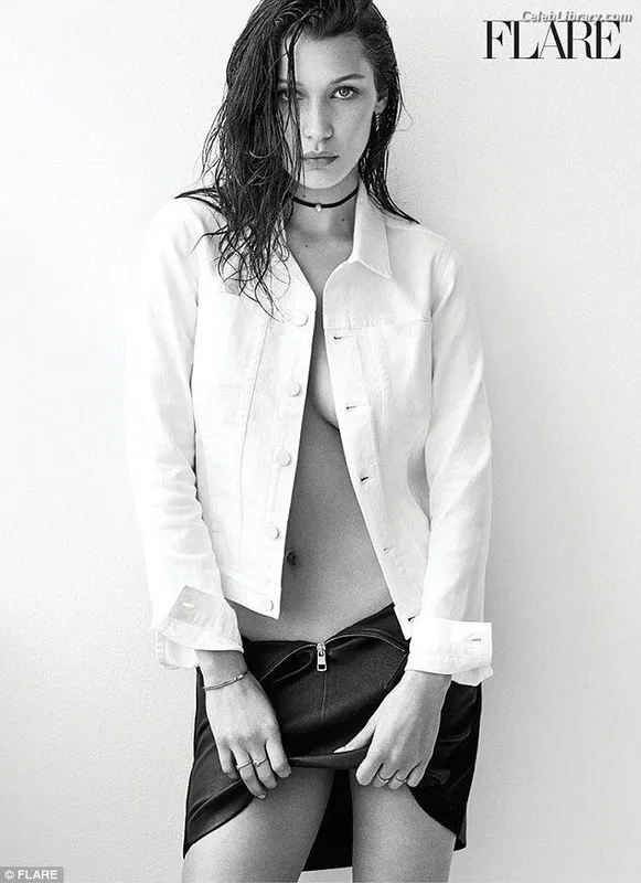 Bella Hadid photo 1 of 1874