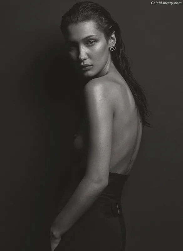 Bella Hadid photo 16 of 1874
