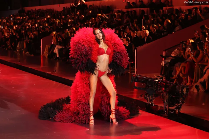 Bella Hadid photo 12 of 1874
