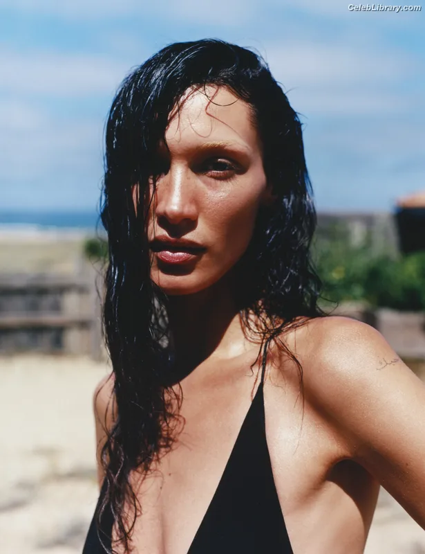 Bella Hadid photo 22 of 1874