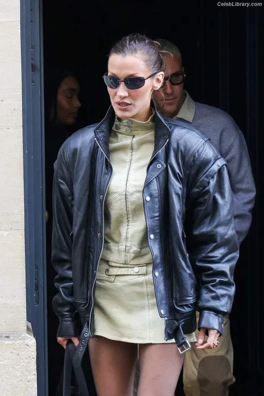 Bella Hadid photo 24 of 1874