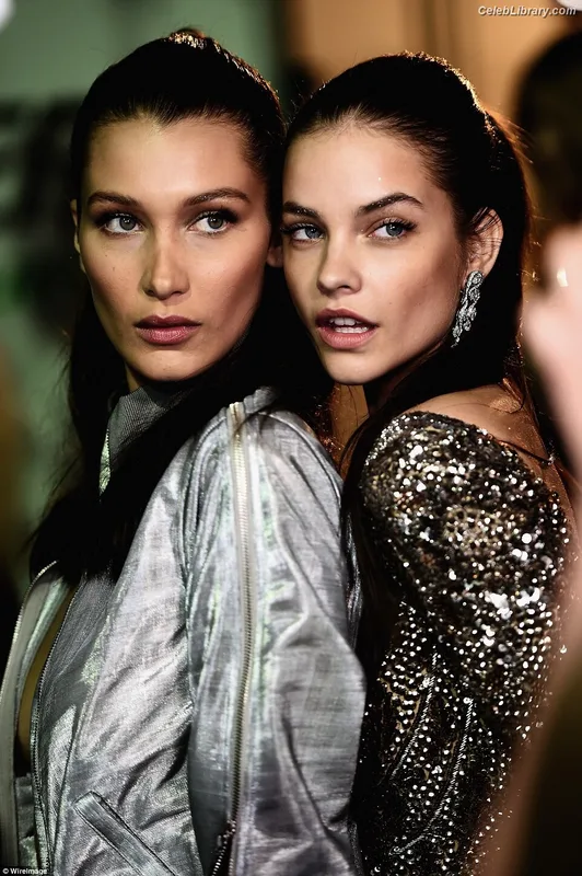Bella Hadid photo 15 of 1874
