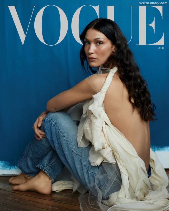 Bella Hadid photo 15 of 1874