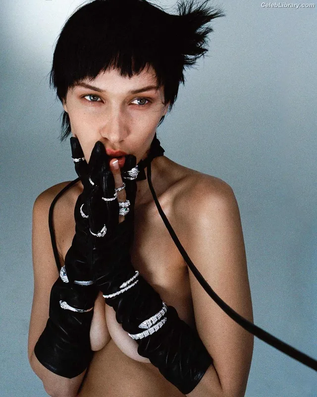 Bella Hadid photo 16 of 1874
