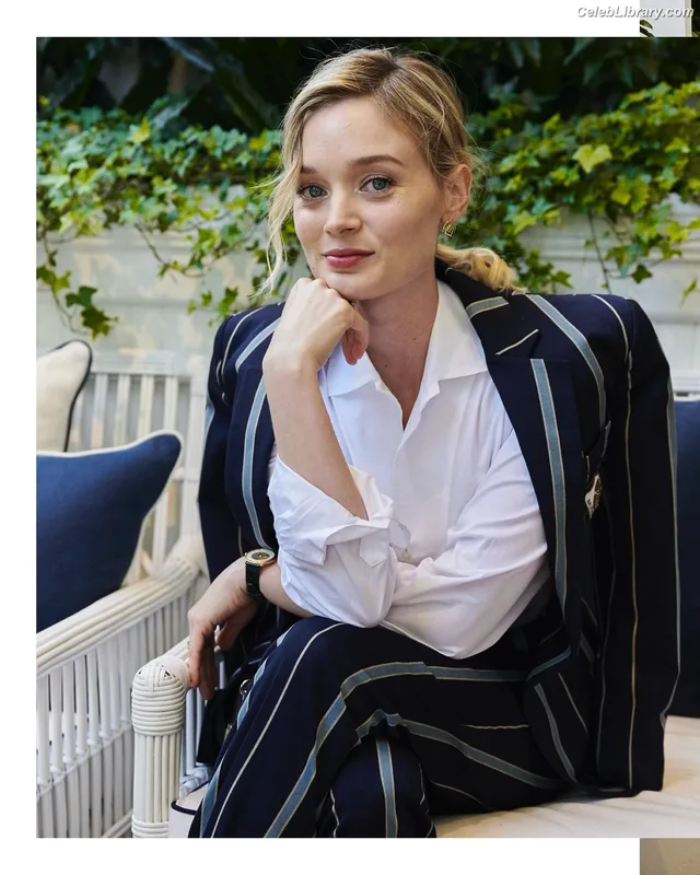 Bella Heathcote photo 1 of 33