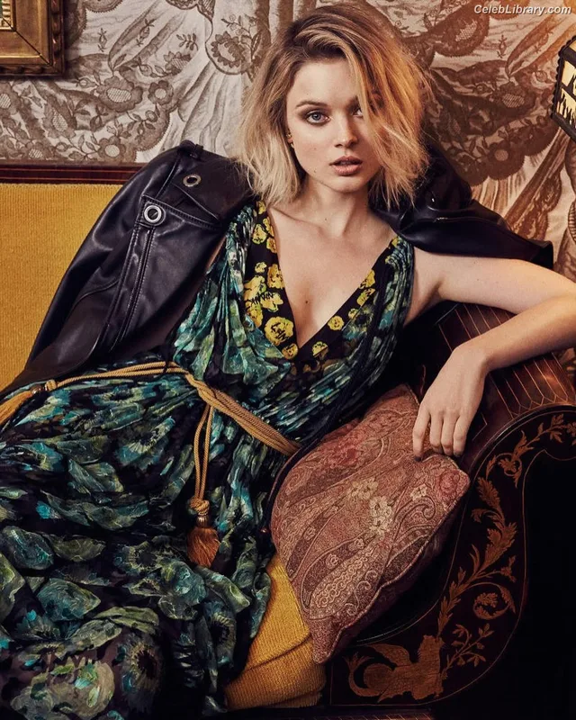 Bella Heathcote photo 4 of 33