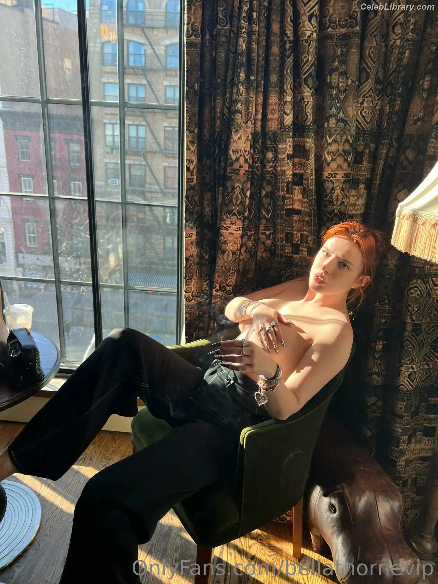 Bella Thorne photo 13 of 3689