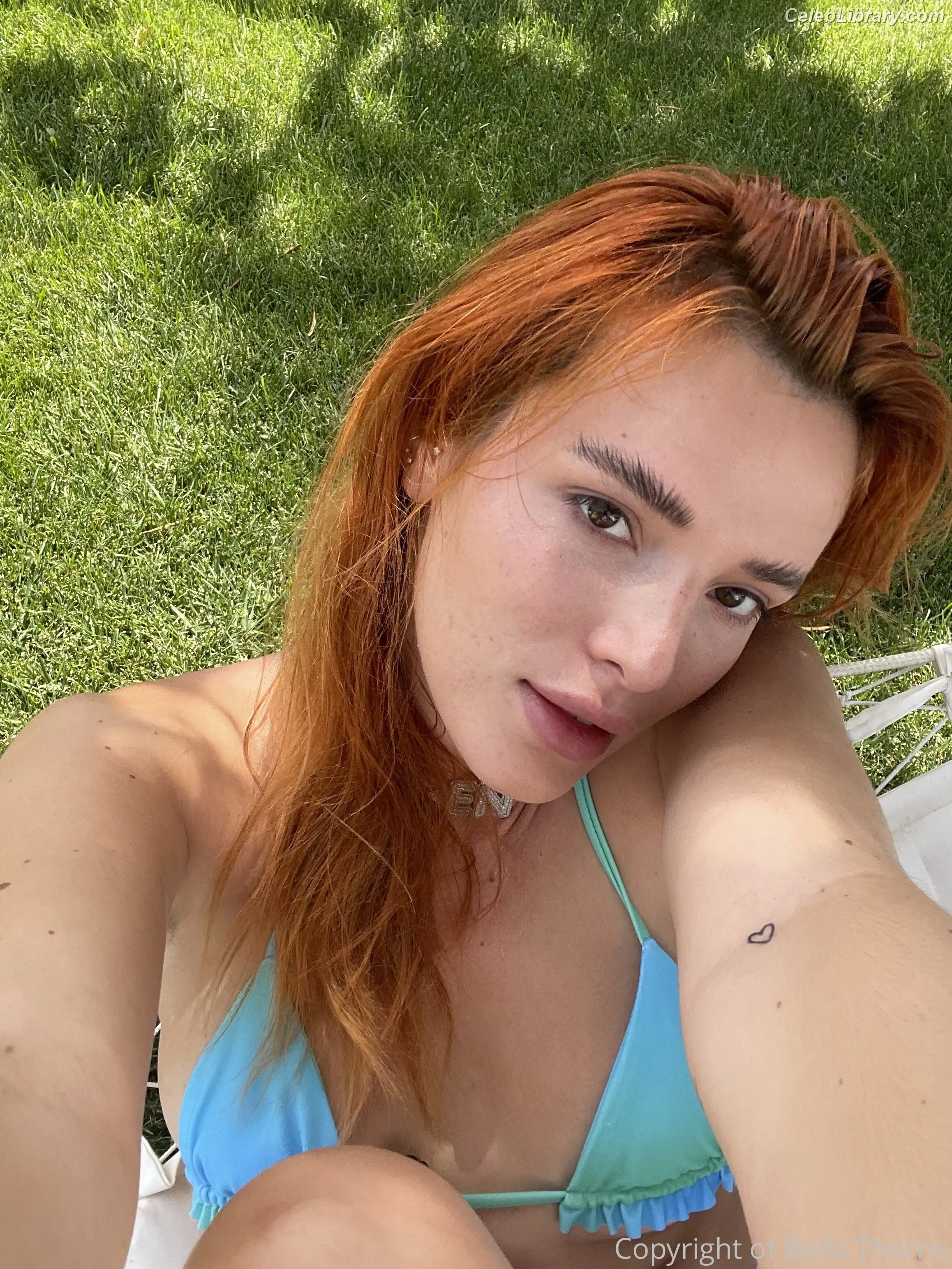 Bella Thorne photo 24 of 3689
