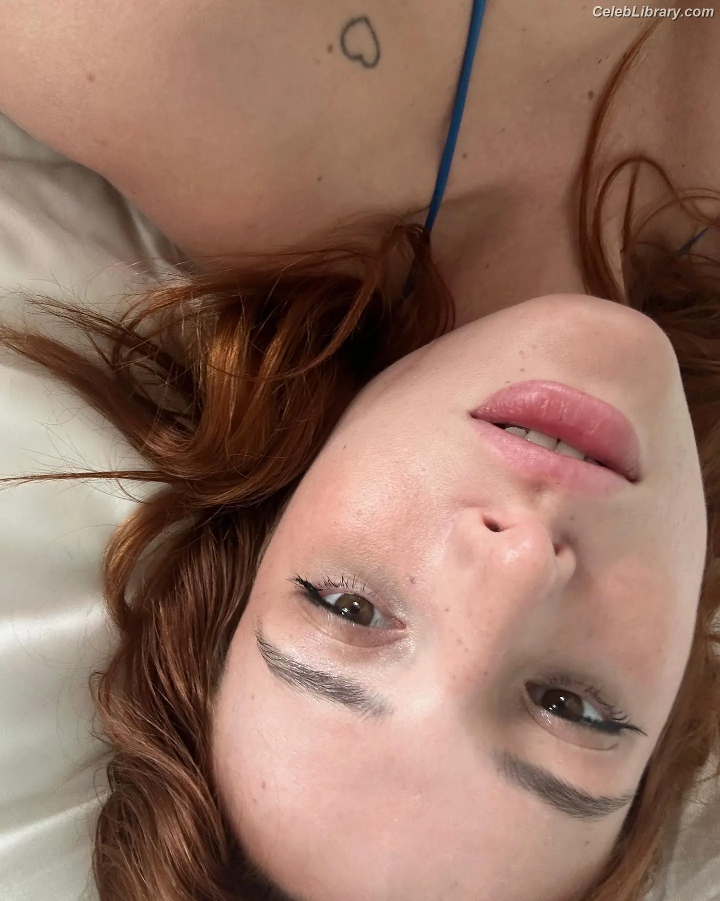 Bella Thorne photo 4 of 3689
