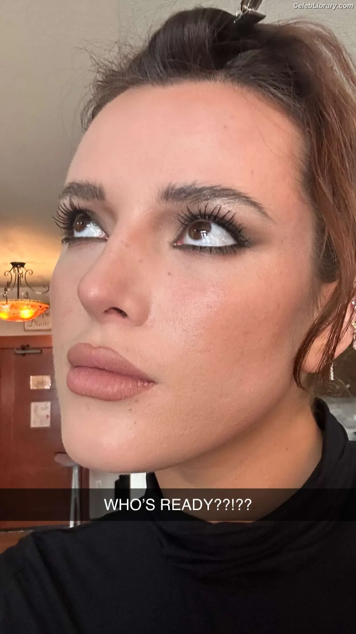 Bella Thorne photo 15 of 3689