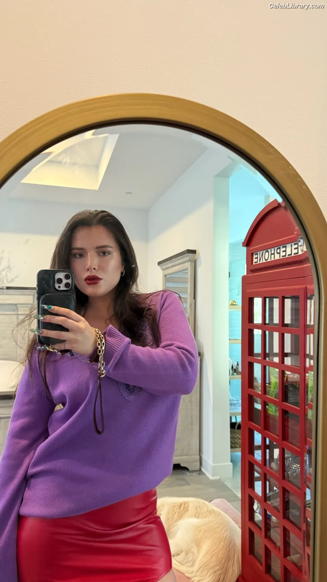 Bella Thorne photo 22 of 3689