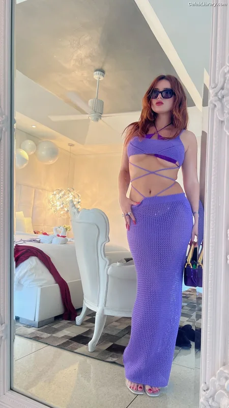 Bella Thorne photo 19 of 3680