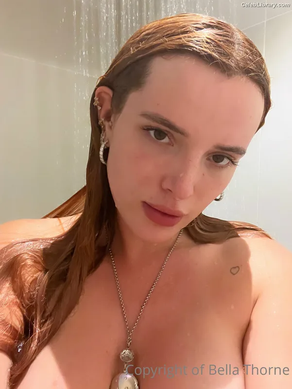 Bella Thorne photo 14 of 3680