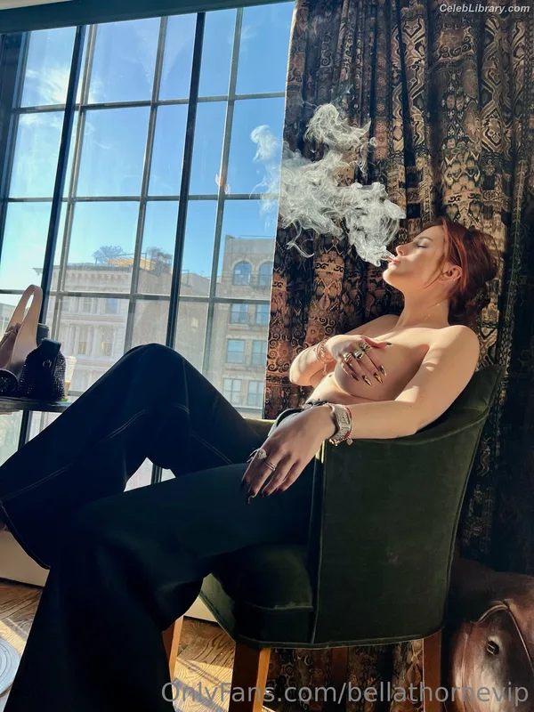 Bella Thorne photo 23 of 3680