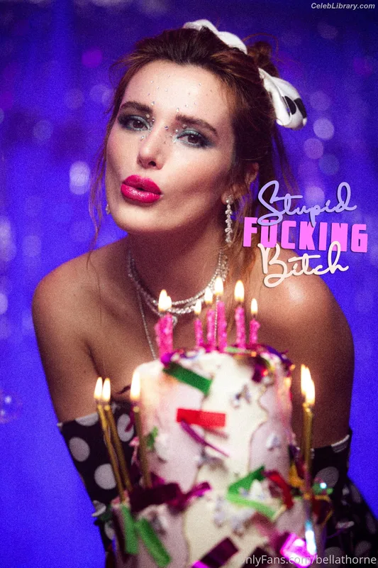 Bella Thorne photo 5 of 3680