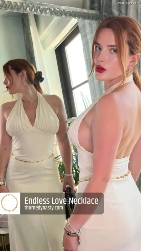 Bella Thorne photo 4 of 3680