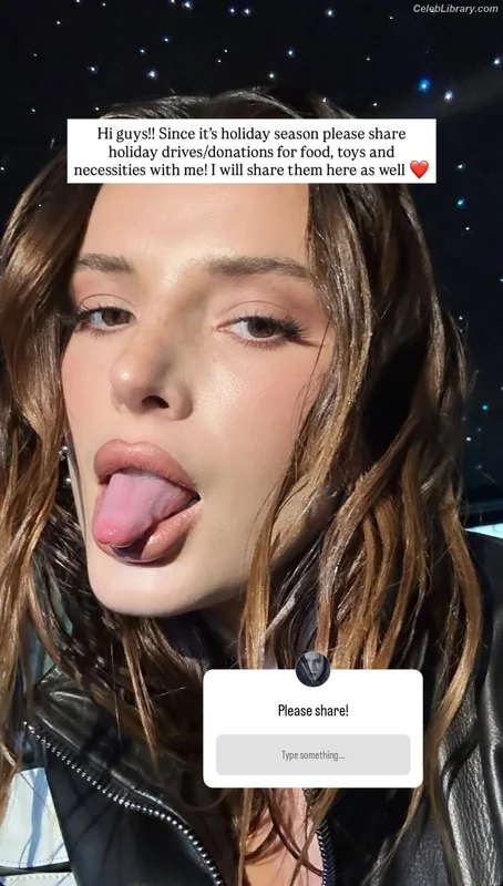 Bella Thorne photo 6 of 3680