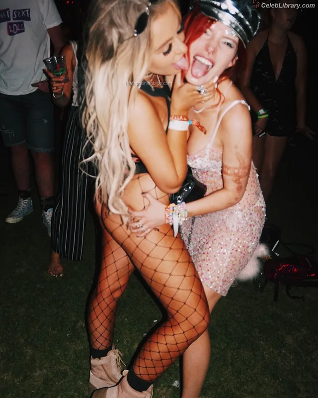 Bella Thorne photo 20 of 3680