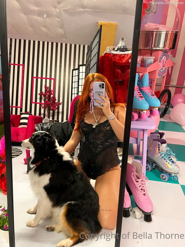 Bella Thorne photo 8 of 3680