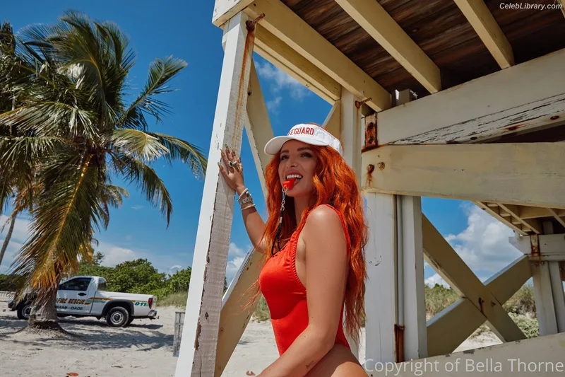 Bella Thorne photo 10 of 3680