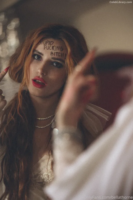 Bella Thorne photo 19 of 3680