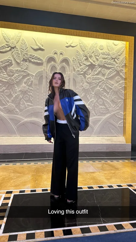 Bella Thorne photo 21 of 3680
