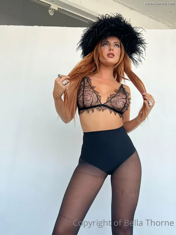 Bella Thorne photo 23 of 3680