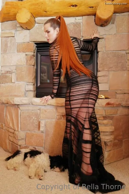 Bella Thorne photo 18 of 3680