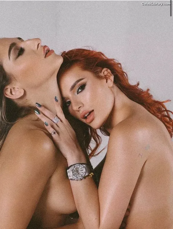 Bella Thorne photo 23 of 3680