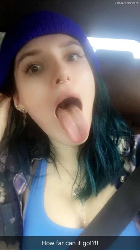 Bella Thorne photo 24 of 3680