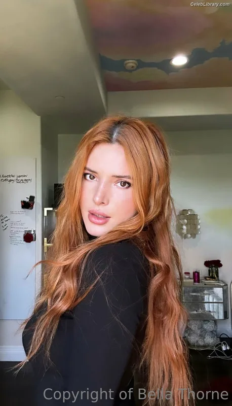 Bella Thorne photo 13 of 3680