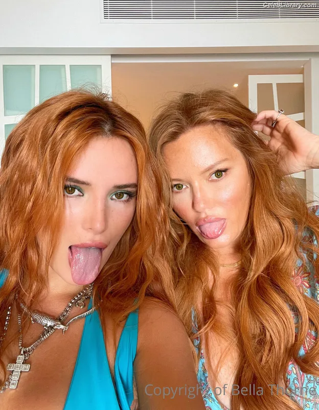 Bella Thorne photo 3 of 3680
