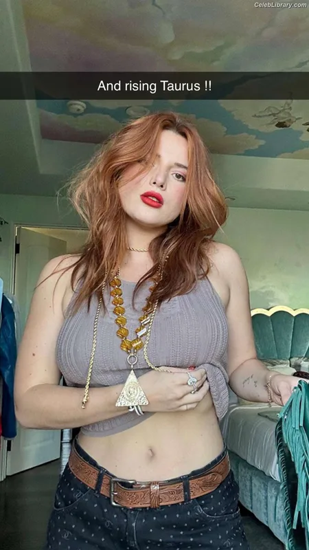 Bella Thorne photo 2 of 3680
